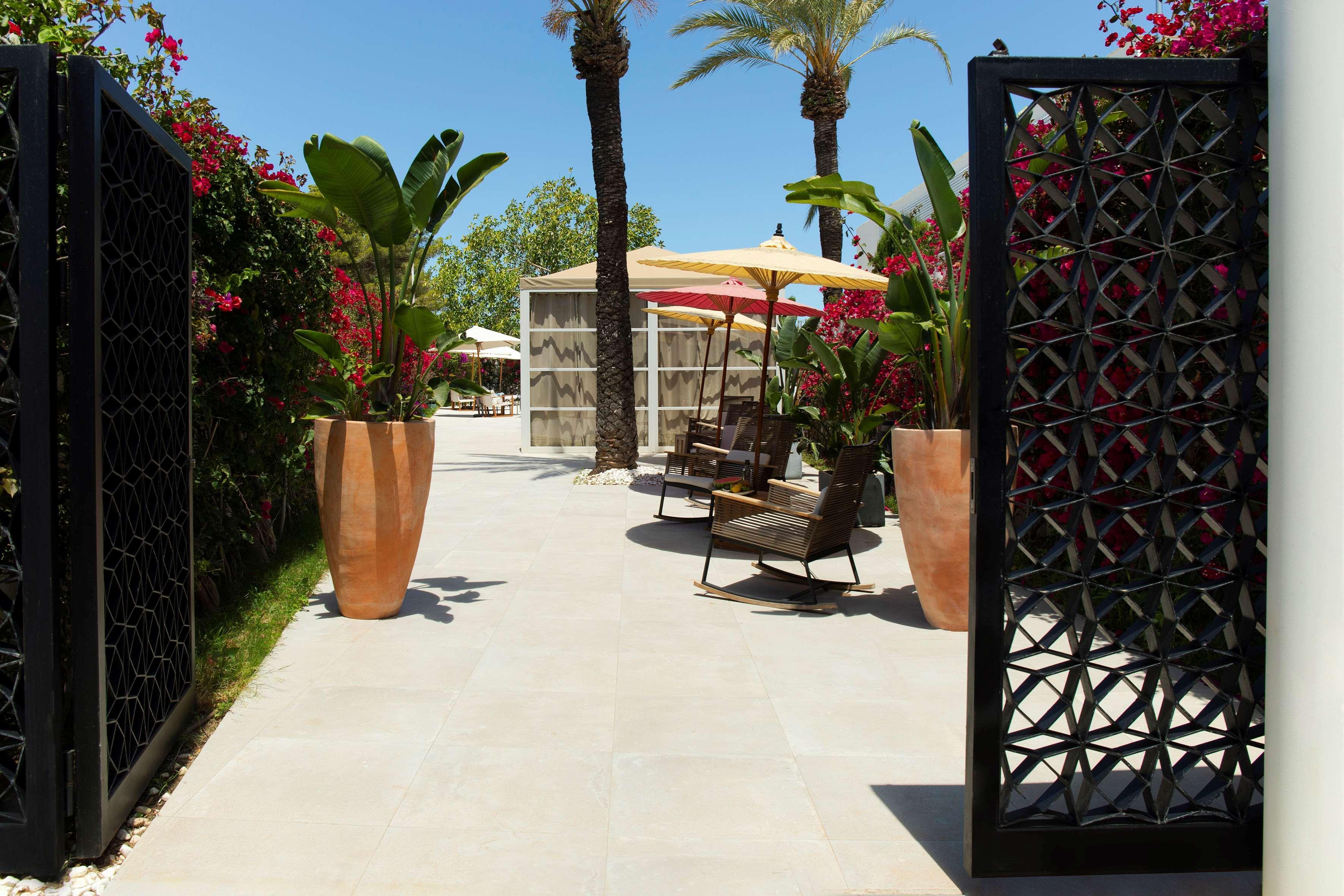 Me Ibiza - The Leading Hotels Of The World Santa Eularia des Riu Luaran gambar
