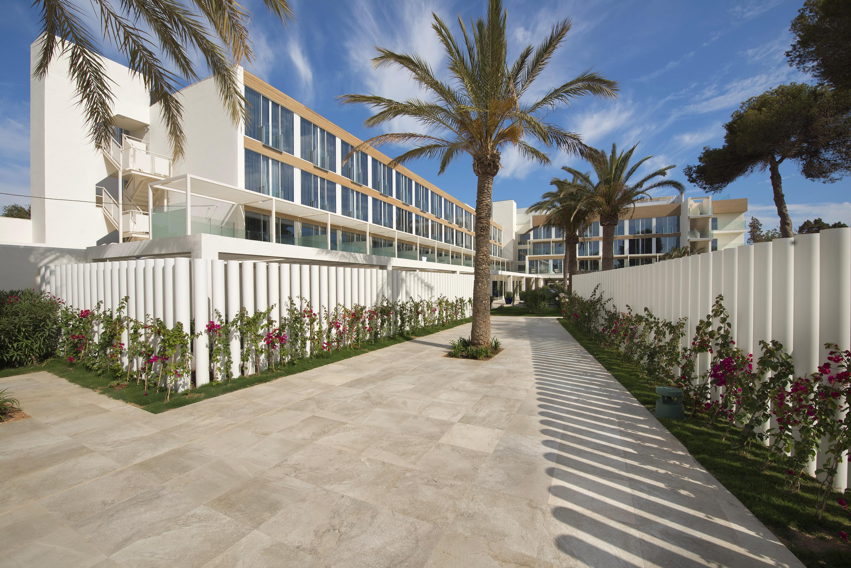 Me Ibiza - The Leading Hotels Of The World Santa Eularia des Riu Luaran gambar