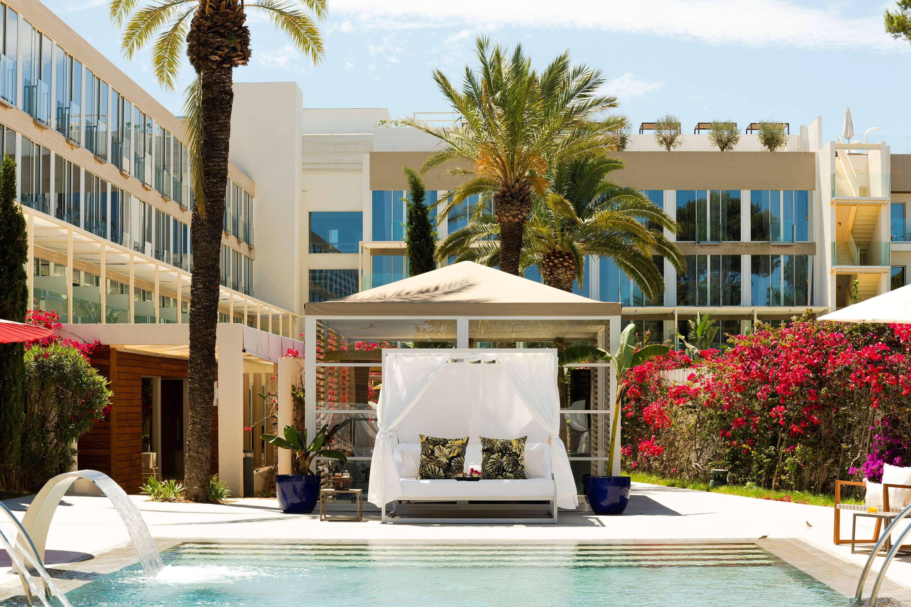 Me Ibiza - The Leading Hotels Of The World Santa Eularia des Riu Luaran gambar