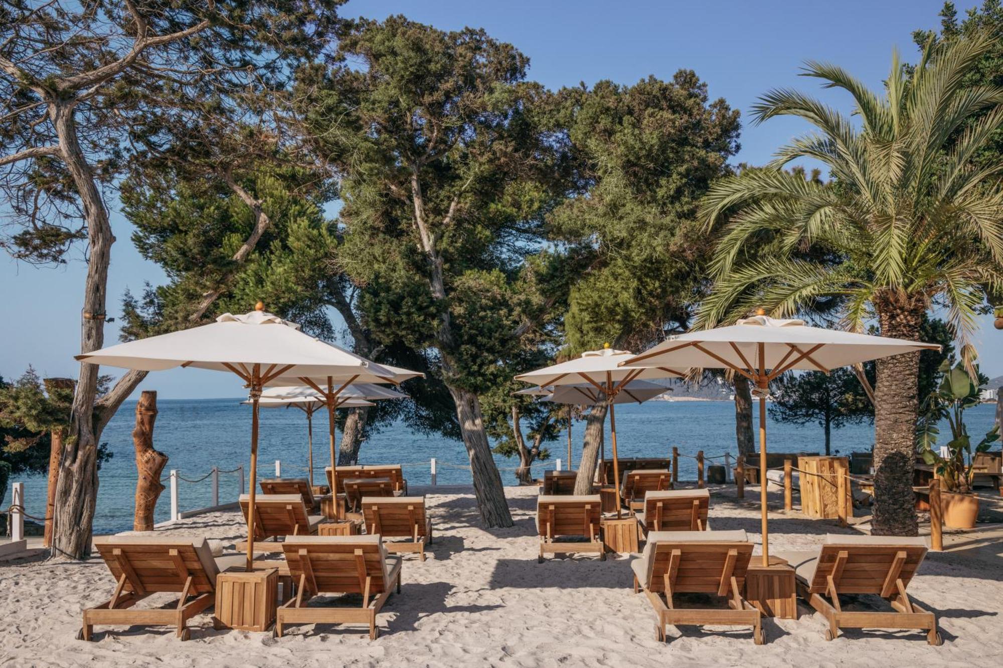 Me Ibiza - The Leading Hotels Of The World Santa Eularia des Riu Luaran gambar