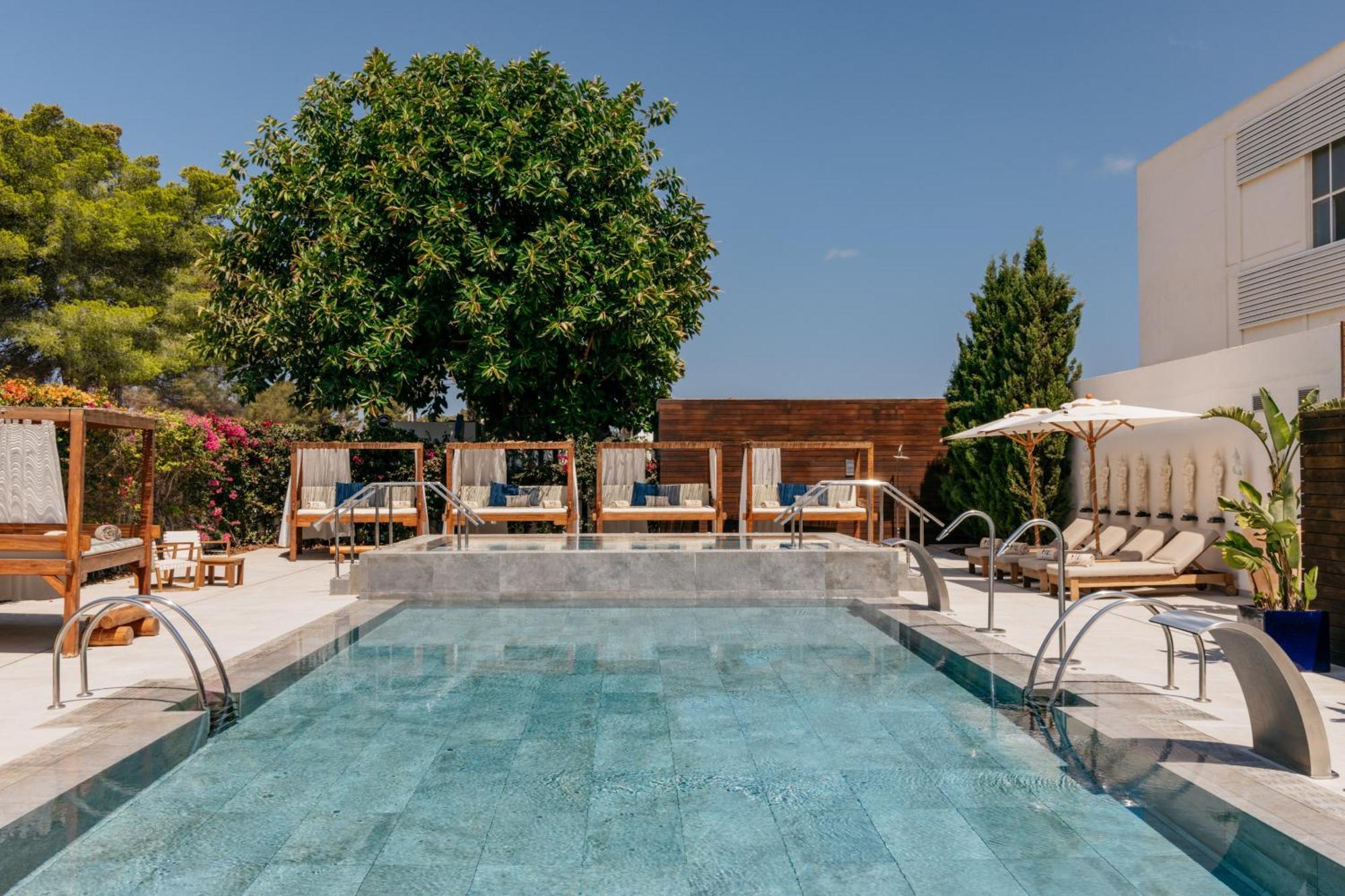Me Ibiza - The Leading Hotels Of The World Santa Eularia des Riu Luaran gambar